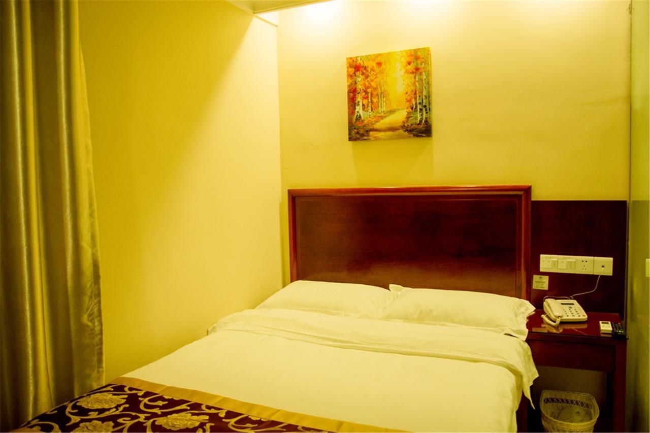 Greentree Inn Shandong Qingdao Development District Sdust Express Hotel Exterior photo